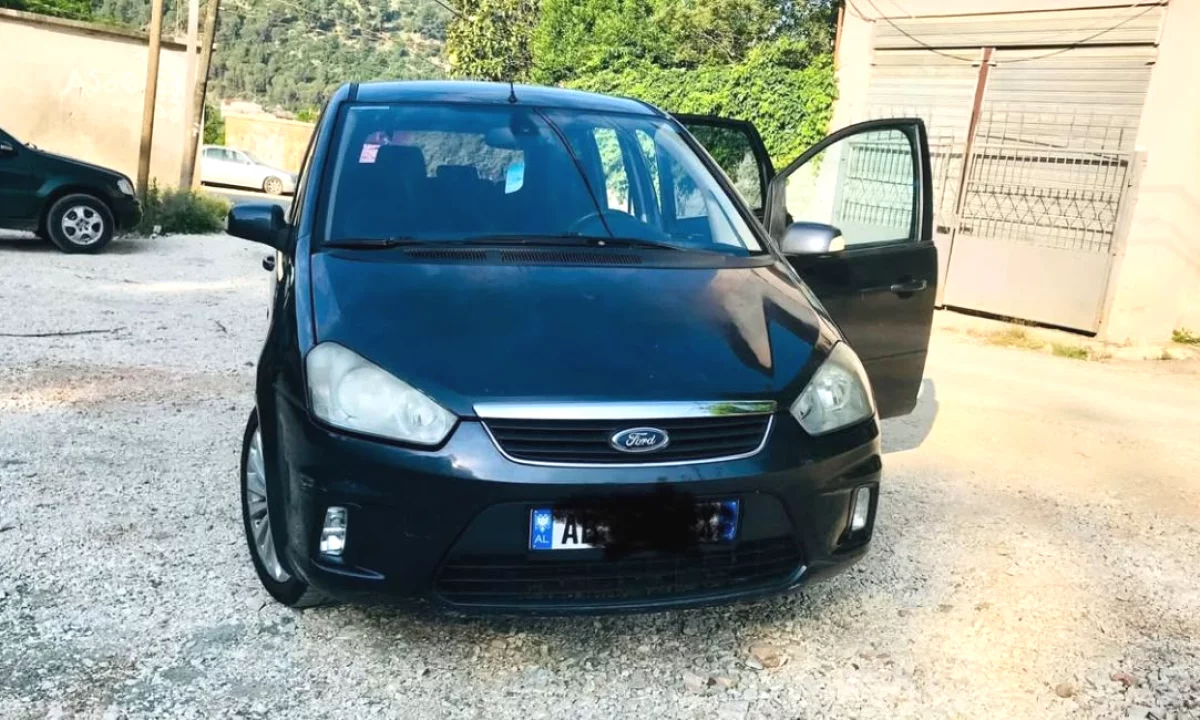 Auto in Vendita a Berat, Ford, 2008 Diesel,Kambio Manual Pagamento 2,800  Euro.