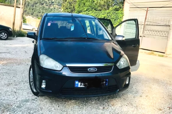 Auto in Vendita a Berat - 2,800 Euro