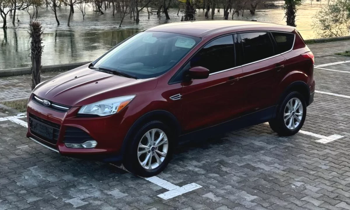 Auto in Vendita a Tirana, Ford, 2016 Benzine,Kambio Automatik Pagamento 6,500  Euro.