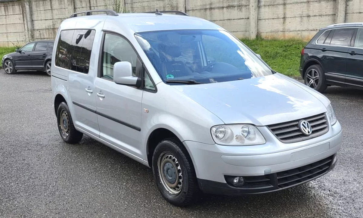 Auto in Vendita a Tirana, Volkswagen, 2007 Benzine,Kambio Automatik Pagamento 4,000  Euro.