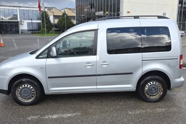 Auto in Vendita a Tirana - 4,000 Euro