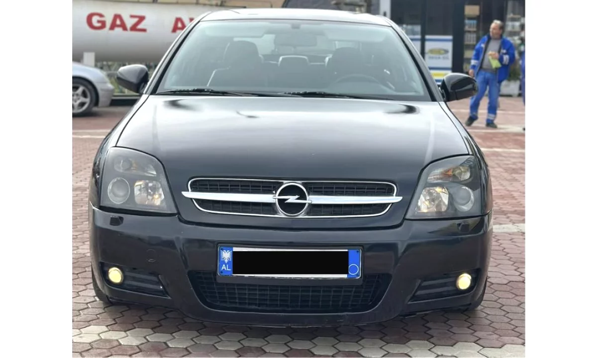 Auto in Vendita a Tirana, Opel, 2005 Diesel,Kambio Manual Pagamento 1,800  Euro.