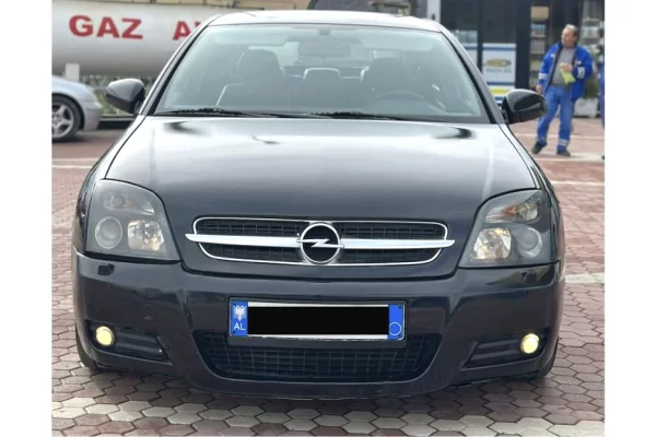 Auto in Vendita a Tirana - 1,800 Euro