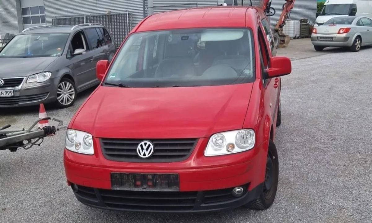 Auto in Vendita a Tirana, Volkswagen, 2009 Diesel,Kambio Automatik Pagamento 5,800  Euro.