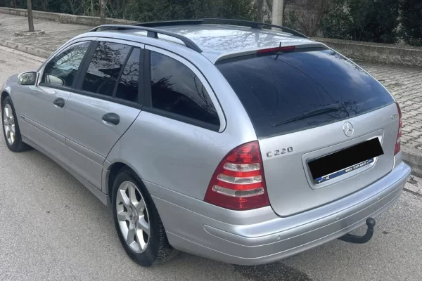 Auto in Vendita a Tirana - 4,000 Euro