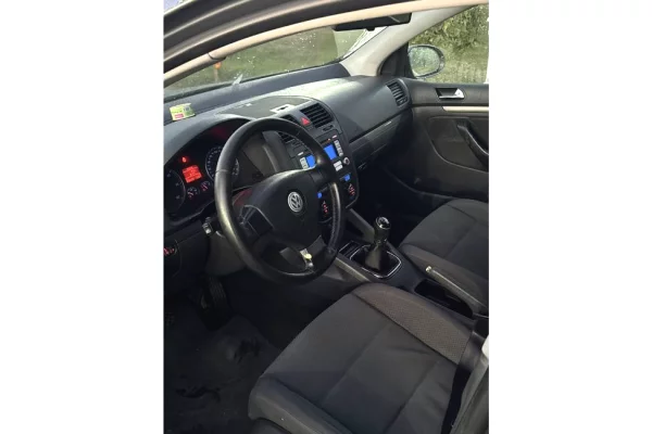 Auto in Vendita a Tirana - 3,200 Euro