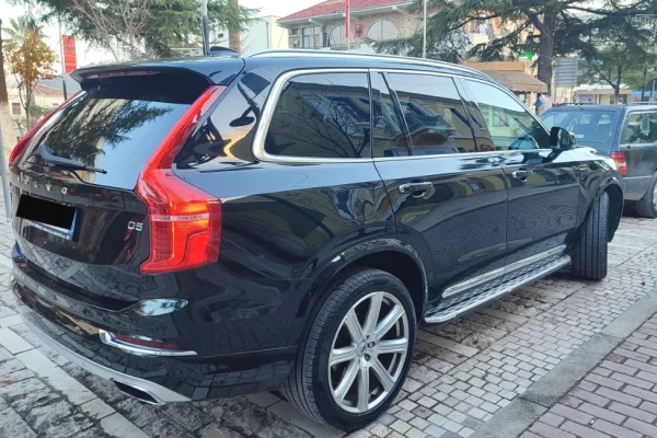 Auto in Vendita a Tirana - 26,000 Euro