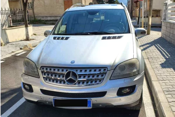 SHITET / NDËRROHET MERCEDES–BENZ ML 350 – BENZIN / GAZ
