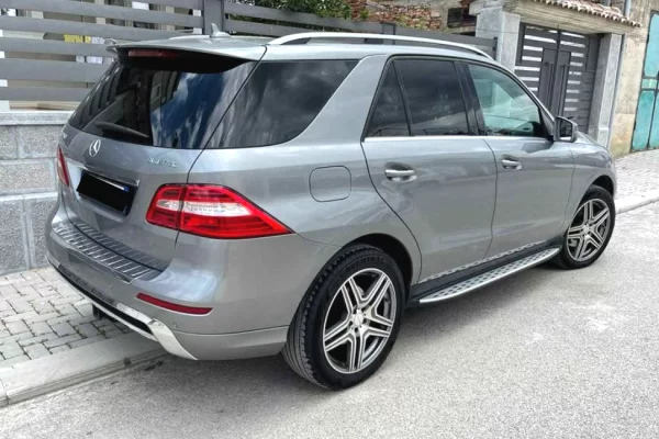 Auto in Vendita a Koriza, Mercedes-Benz, 2012 Diesel,Kambio Automatik Pagamento 13,500  Euro.