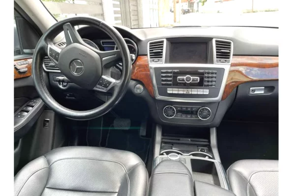 Auto in Vendita a Koriza, Mercedes-Benz, 2012 Diesel,Kambio Automatik Pagamento 13,500  Euro.