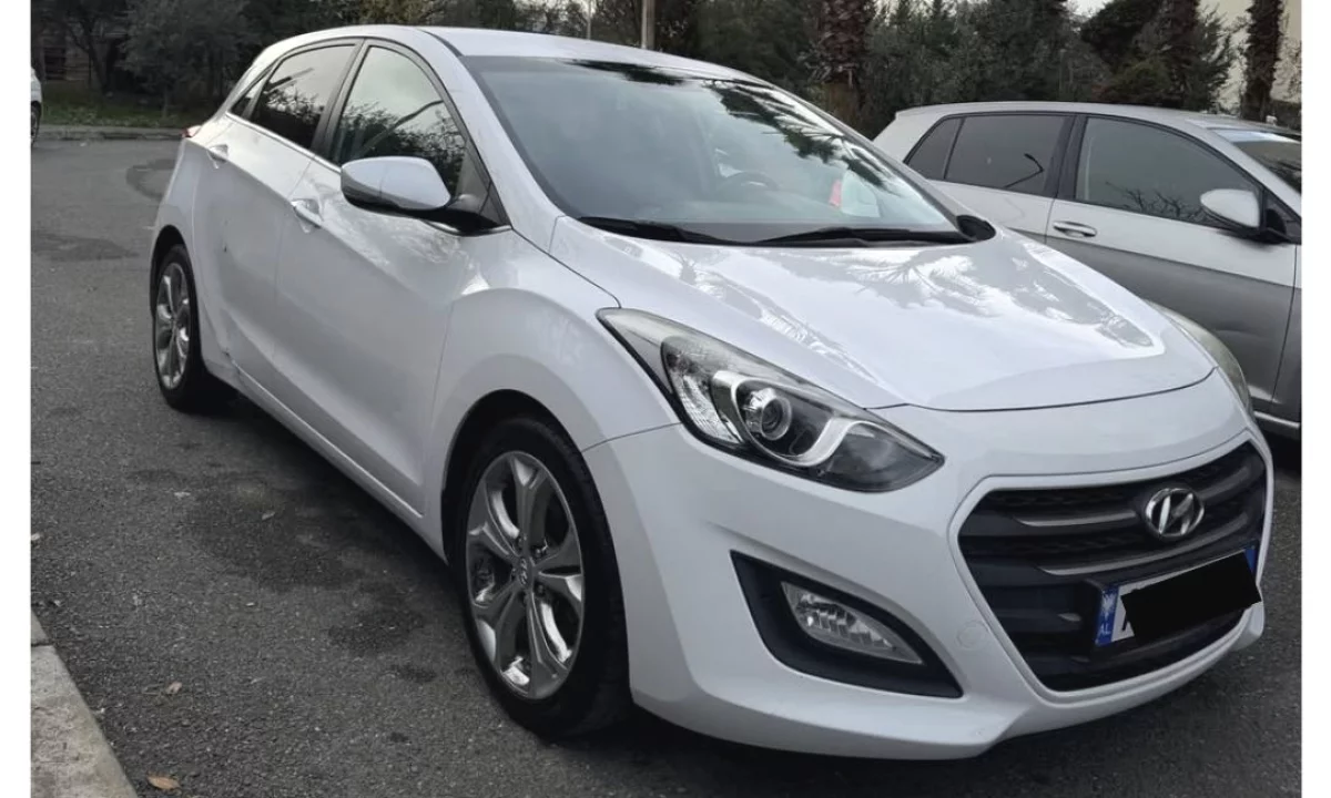 Auto in Vendita a Tirana, Hyundai, 2015 Diesel,Kambio Automatik Pagamento 8,300  Euro.
