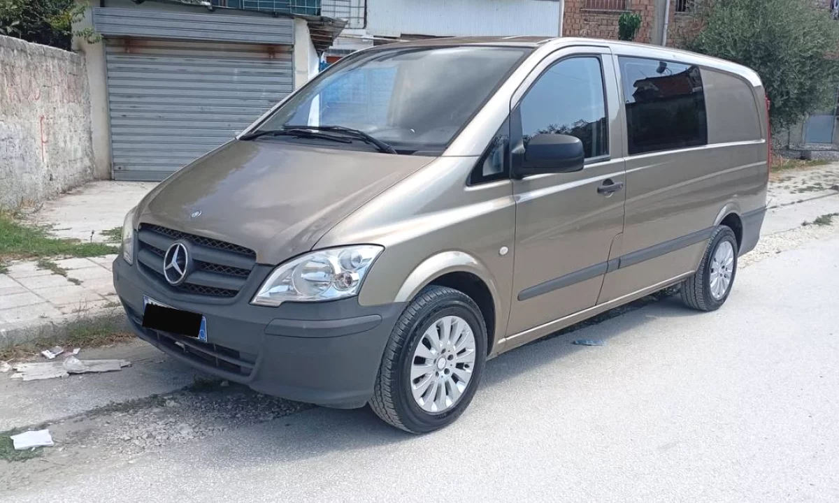 Auto in Vendita a Valona, Mercedes-Benz, 2015 Diesel,Kambio Automatik Pagamento 11,700  Euro.