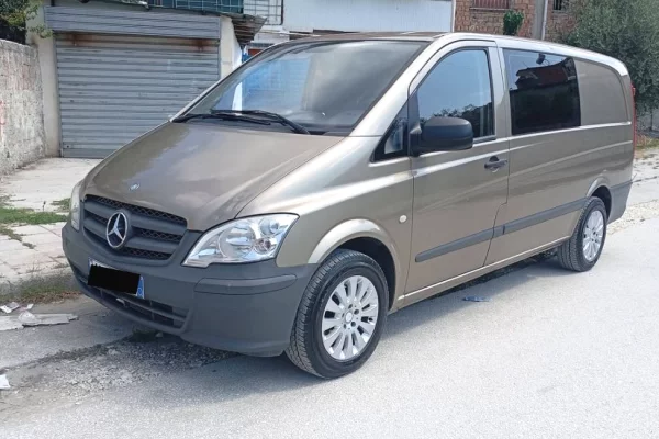 Auto in Vendita a Valona - 11,700 Euro