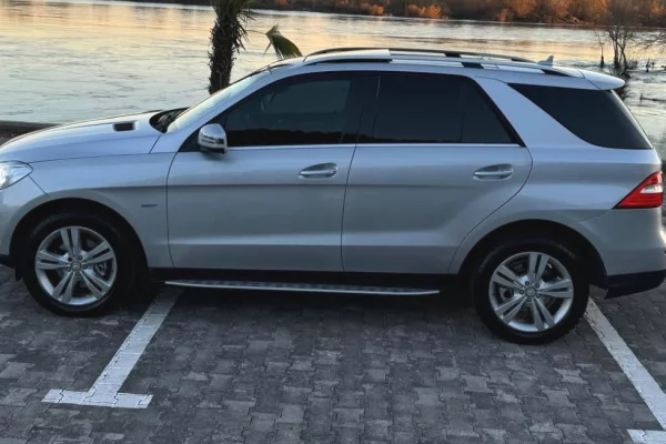 Auto in Vendita a Tirana - 13,500 Euro