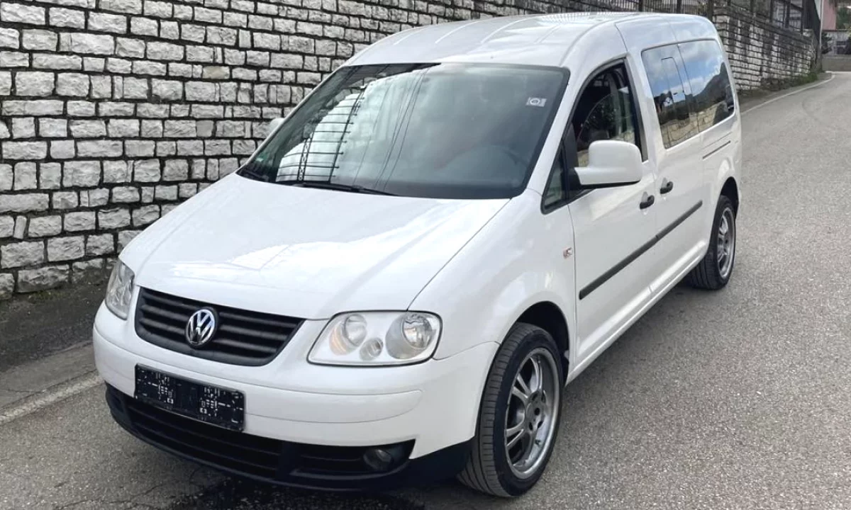 Auto in Vendita a Tirana, Volkswagen, 2008 Diesel,Kambio Manual Pagamento 6,800  Euro.
