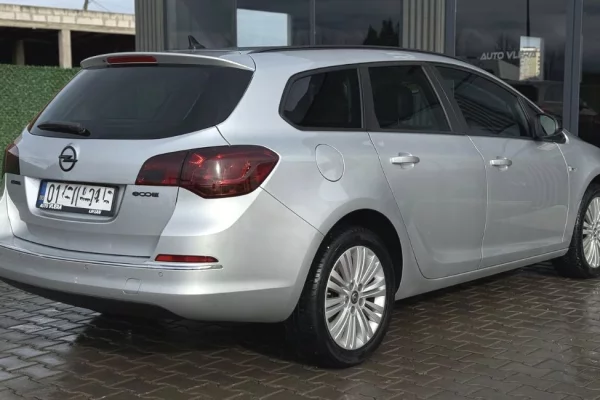 Auto in Vendita a Pristina - 6,900 Euro