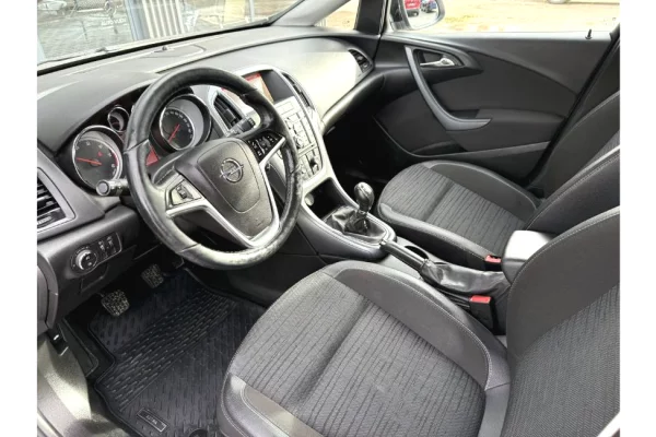 Auto in Vendita a Pristina - 6,900 Euro