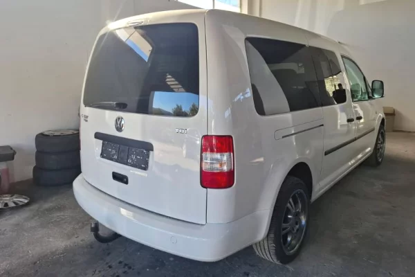 Auto in Vendita a Tirana - 6,800 Euro