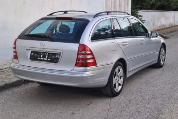 Auto in Vendita a Tirana - 4,000 Euro