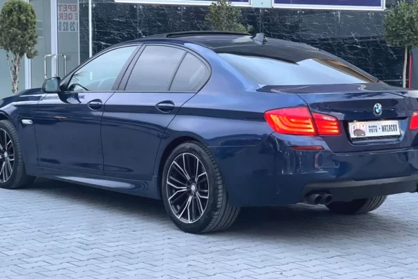 Auto in Vendita a Fier - 8,500 Euro