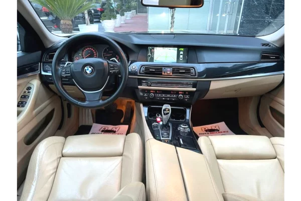 Auto in Vendita a Fier - 8,500 Euro