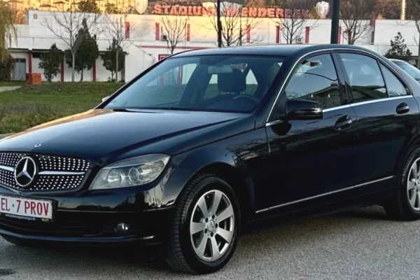 Auto in Vendita a Tirana - 5,500 Euro