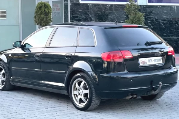 Auto in Vendita a Tirana - 3,200 Euro