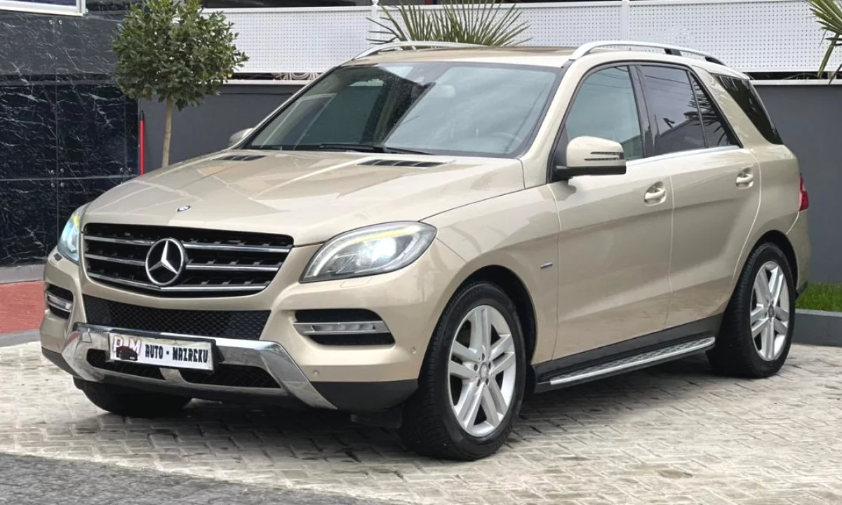 Auto in Vendita a Fier, Mercedes-Benz, 2012 Diesel,Kambio Automatik Pagamento 12,500  Euro.