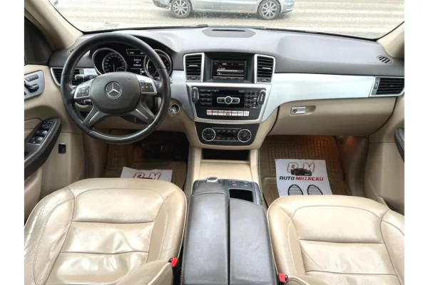 Auto in Vendita a Fier - 12,500 Euro