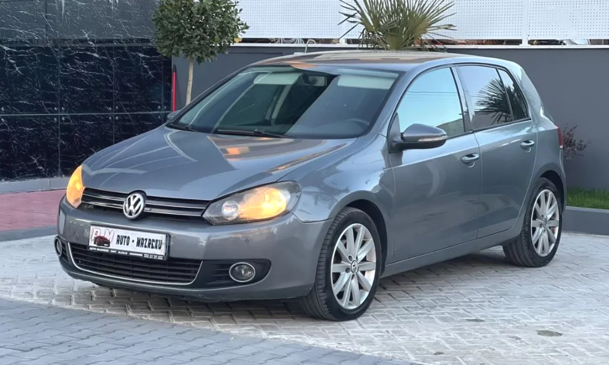 Auto in Vendita a Fier, Volkswagen, 2010 Benzine,Kambio Automatik Pagamento 4,500  Euro.