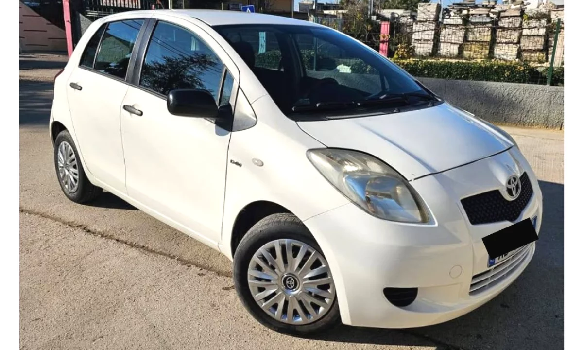 Auto in Vendita a Tirana, Toyota, 2008 Diesel,Kambio Manual Pagamento 3,400  Euro.