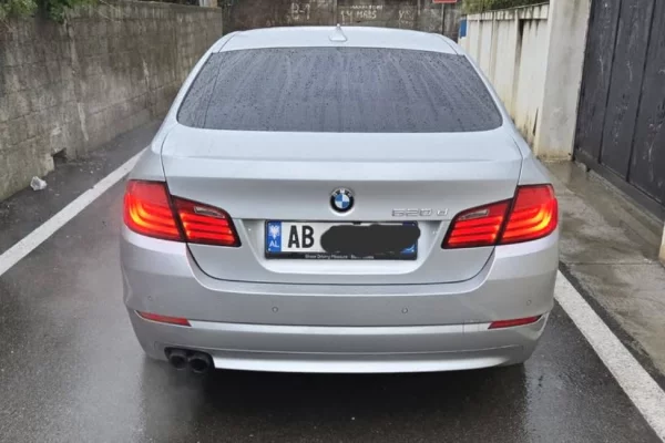 Auto in Vendita a Tirana - 8,900 Euro