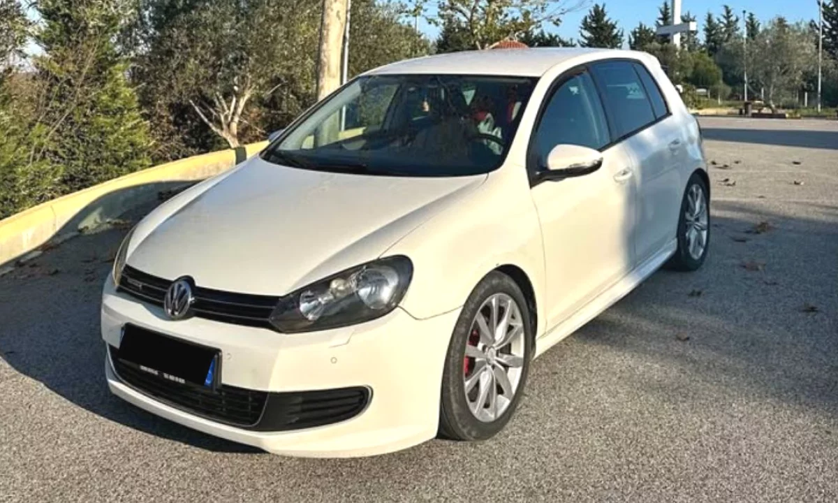 Auto in Vendita a Tirana, Volkswagen, 2011 Diesel,Kambio Manual Pagamento 5,300  Euro.