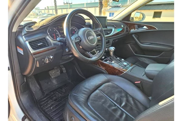 Auto in Vendita a Tirana - 8,500 Euro