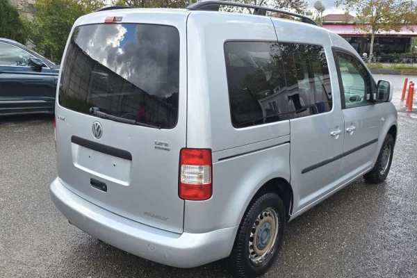 Auto in Vendita a Tirana - 4,000 Euro