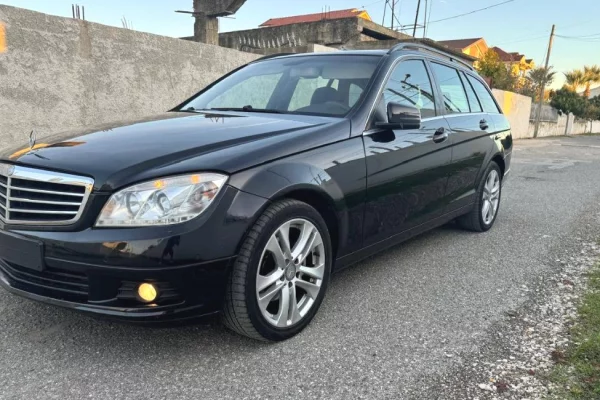 Auto in Vendita a Tirana - 5,800 Euro