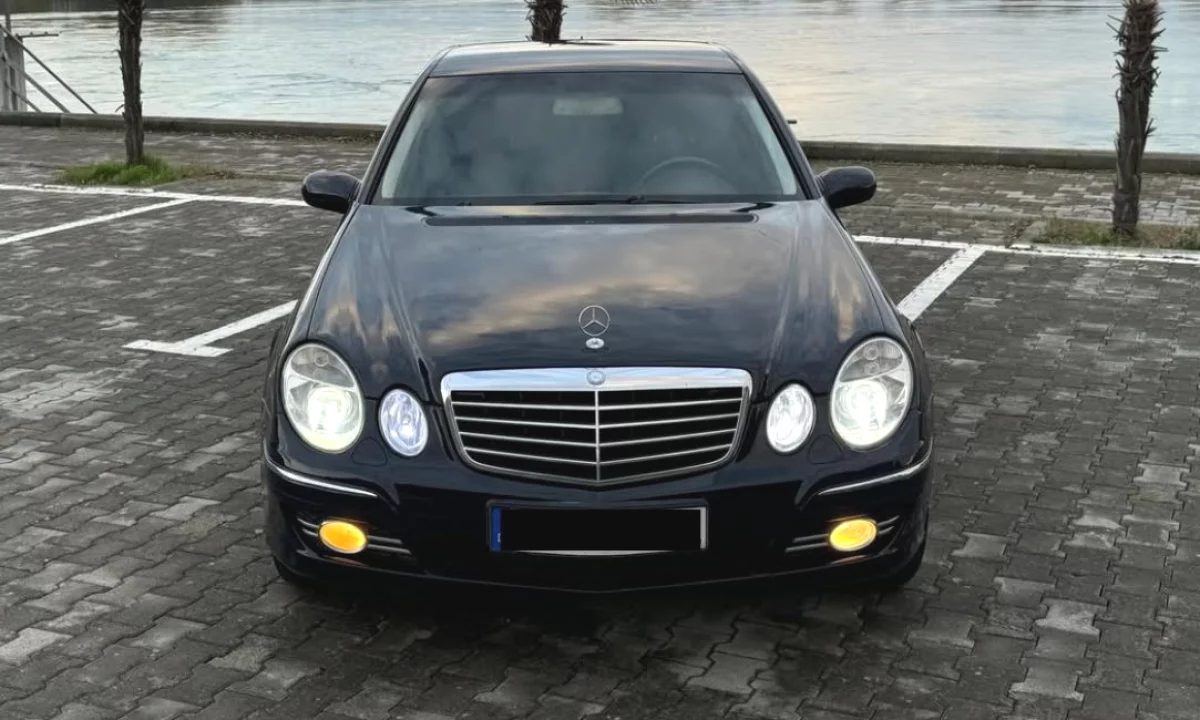 Auto in Vendita a Tirana, Mercedes-Benz, 2005 Diesel,Kambio Automatik Pagamento 5,200  Euro.