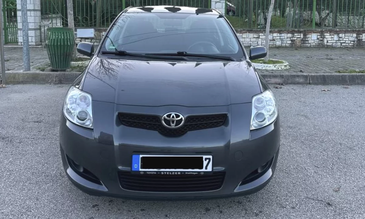 Auto in Vendita a Tirana, Toyota, 2010 Diesel,Kambio Manual Pagamento 4,600  Euro.