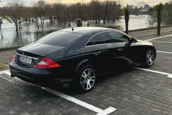 Auto in Vendita a Tirana - 8,200 Euro