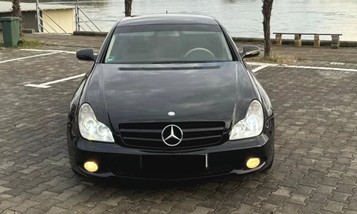 Auto in Vendita a Tirana, Mercedes-Benz, 2009 Diesel,Kambio Automatik Pagamento 8,200  Euro.