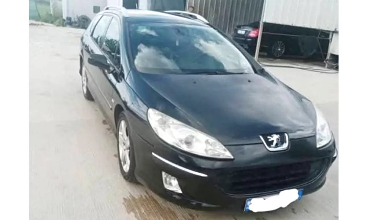 Auto in Vendita a Berat, Peugeot, 2006 Diesel,Kambio Manual Pagamento 2,500  Euro.