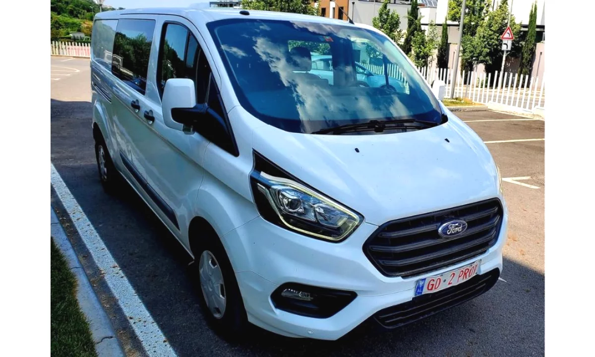 Auto in Vendita a Tirana, Ford, 2019 Diesel,Kambio Manual Pagamento 17,300  Euro.