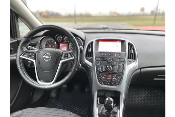 Auto in Vendita a Prizren, Opel, 2016 Diesel,Kambio Manual Pagamento 6,900  Euro.