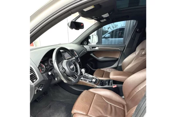 Auto in Vendita a Tirana - 15,900 Euro