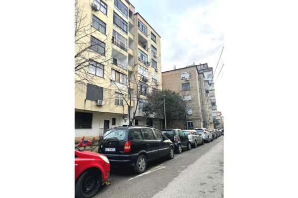 Shtepi me qera Apartament ne Tirane, 1+1, Mobilimi E mobiluar, Pagesa 45,000  Leke.