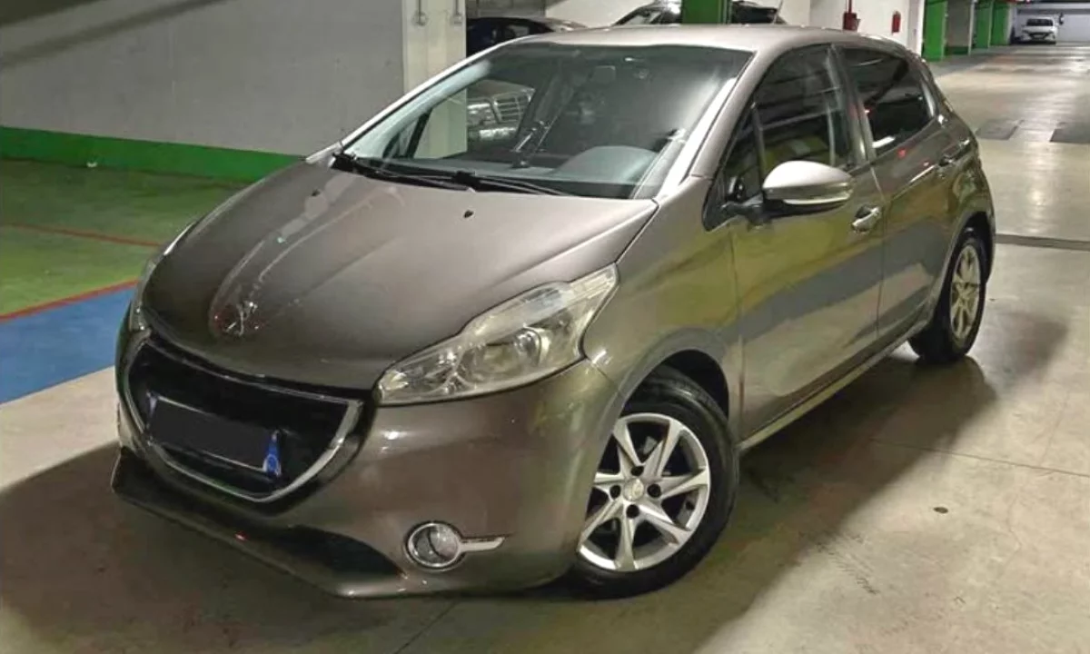 Auto in Vendita a Tirana, Peugeot, 2013 Diesel,Kambio Automatik Pagamento 5,200  Euro.