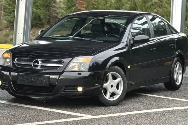 Auto in Vendita a Tirana - 1,800 Euro