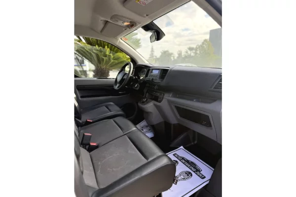 Auto in Vendita a Tirana - 13,500 Euro