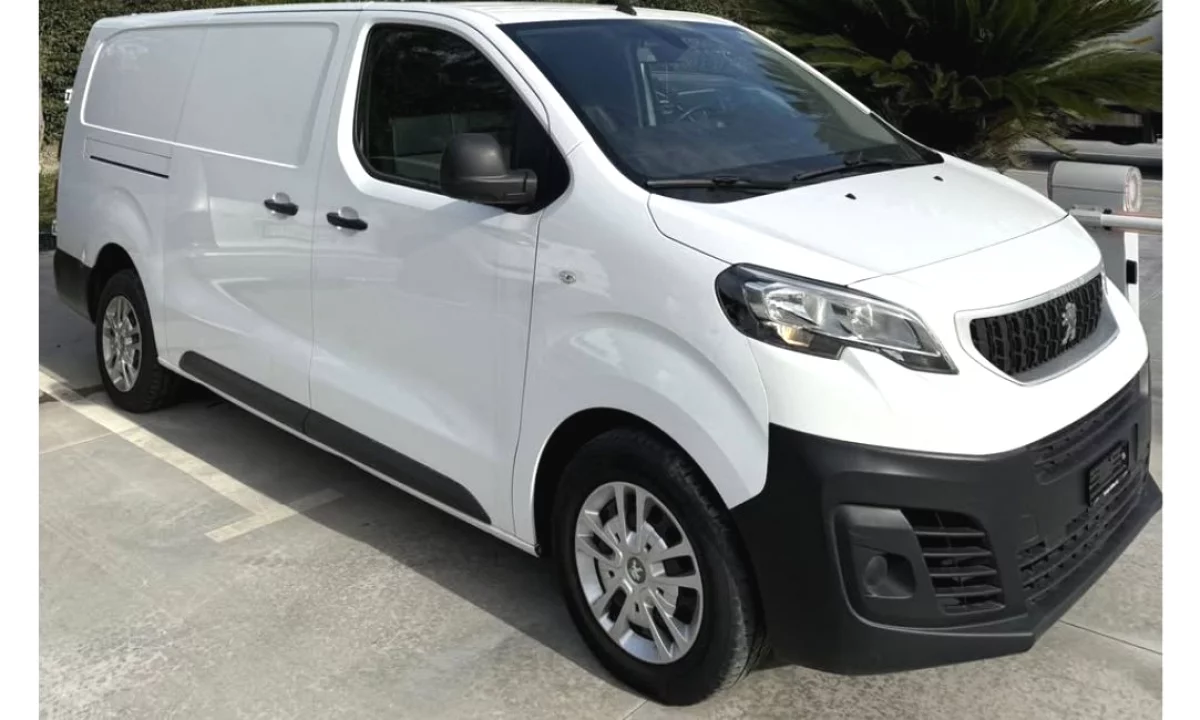 Auto in Vendita a Tirana, Peugeot, 2021 Diesel,Kambio Automatik Pagamento 13,500  Euro.