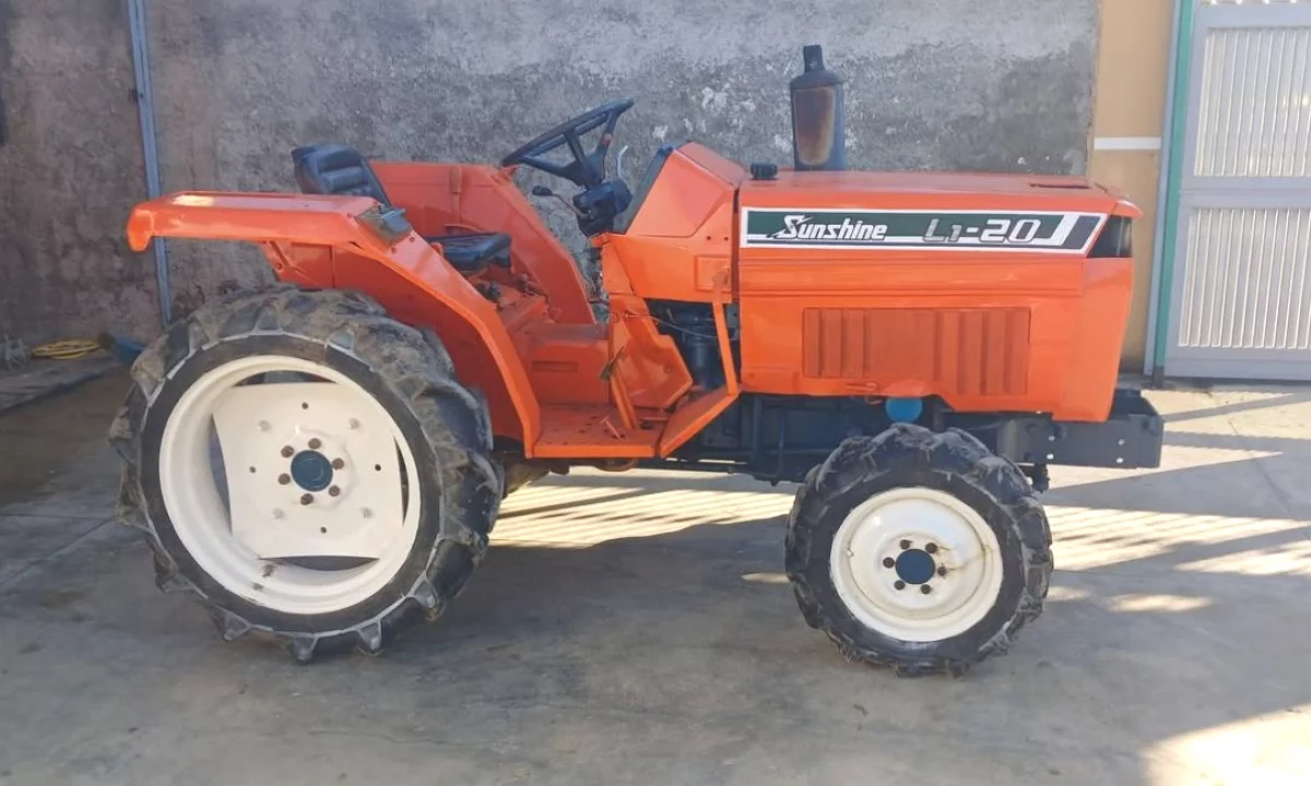 Auto in Vendita a Fier, Tjeter, 2007 Diesel,Kambio Manual Pagamento 3,500  Euro.